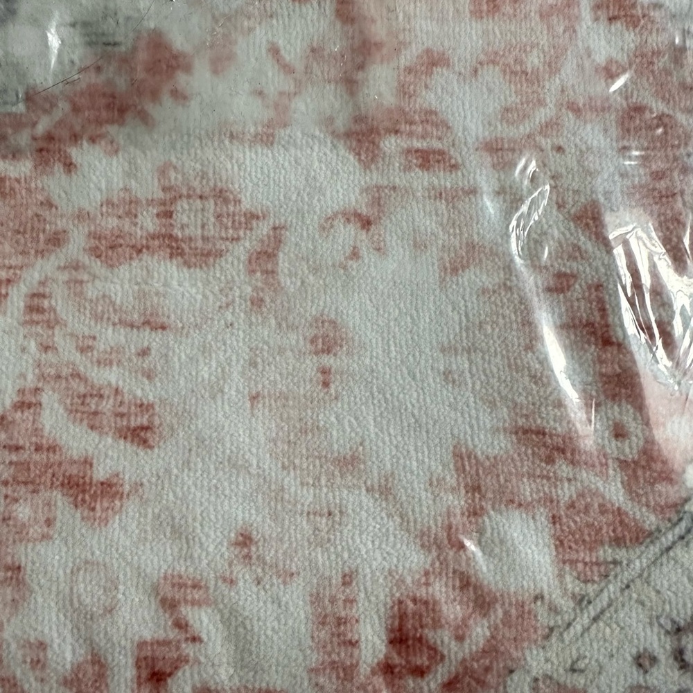 NWT- HOME RUG RUNNER - Picture 7 of 7